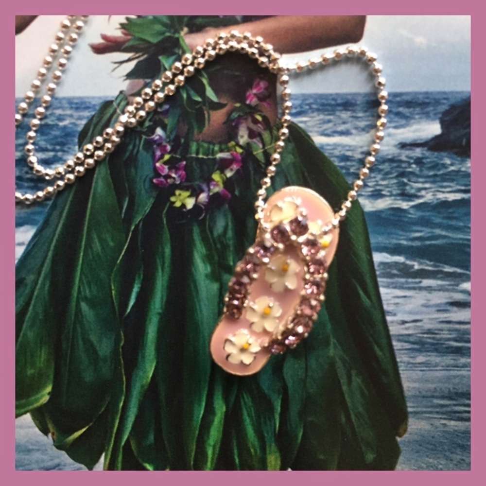 Hawaiian Silver Slipper With Pink Crystal Summer Casual Necklace
